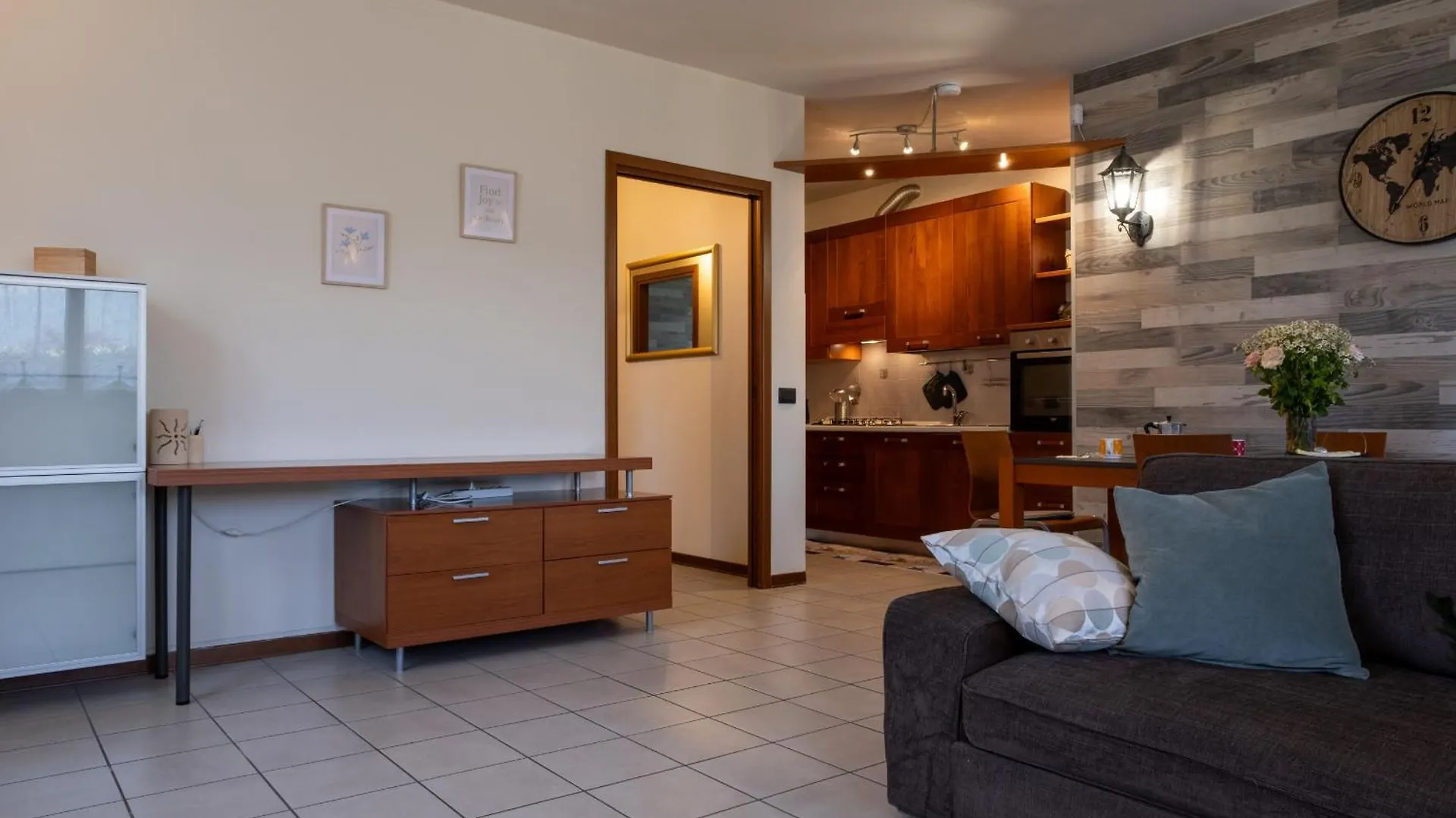 Appartamento Margherita Porto Valtravaglia 0*,